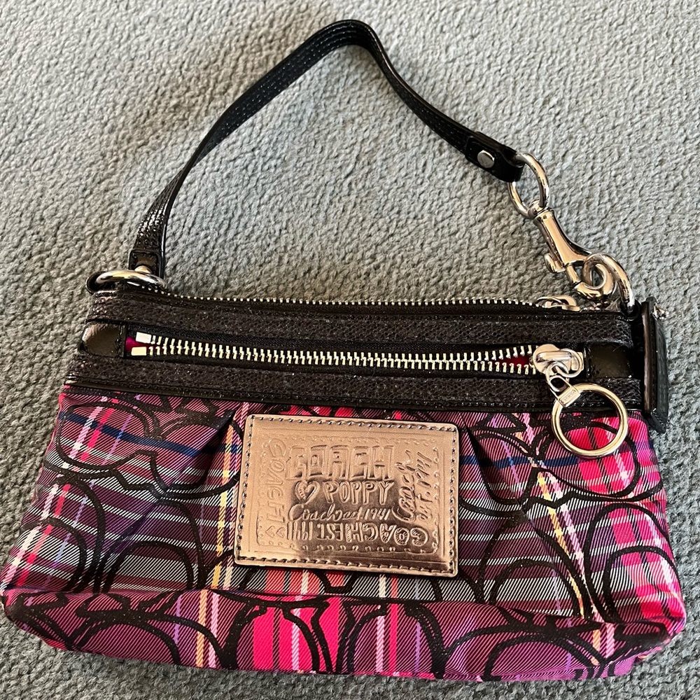 Coach Poppy Wristlet